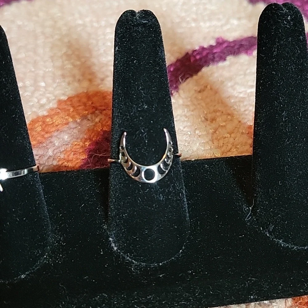 Silvertone Large Cresecent Moon Ring